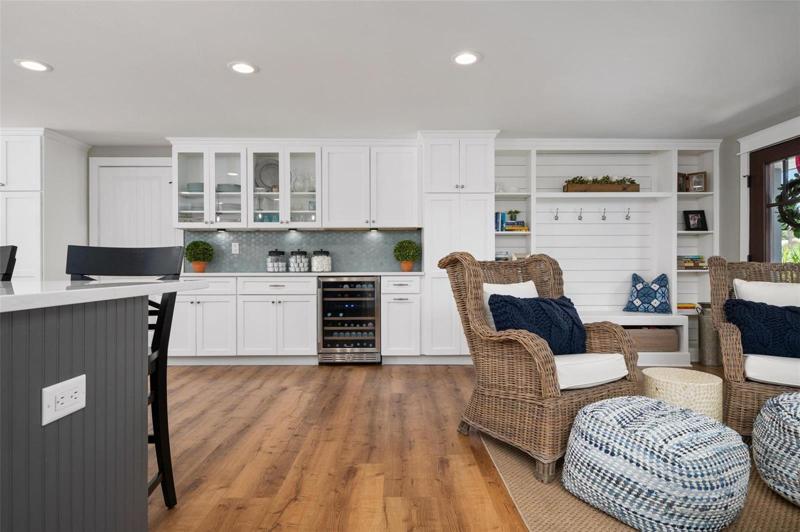 Entry way and additional cabinetry
