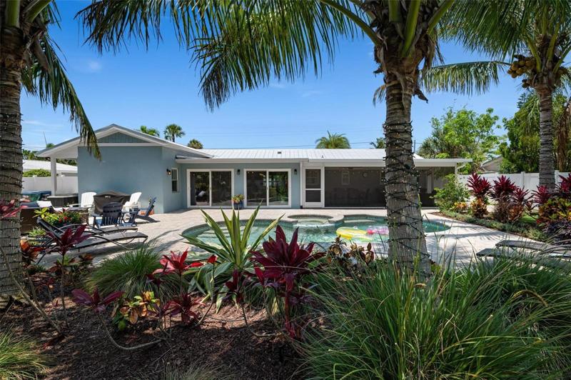 Tropical landscaping