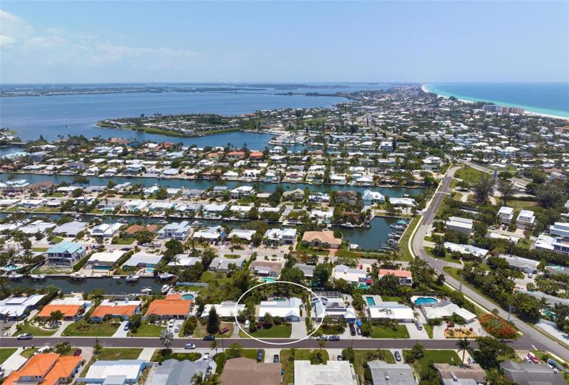Aerial views to the south