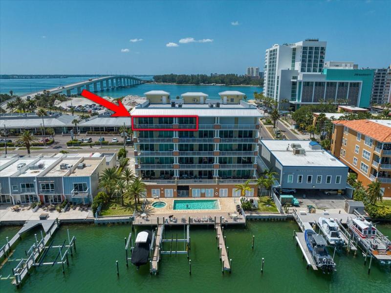 Amazing corner penthouse unit!