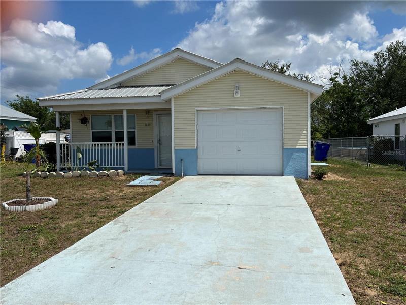 Welcome to 1449 Inspiration Drive located in Sebring, Florida.