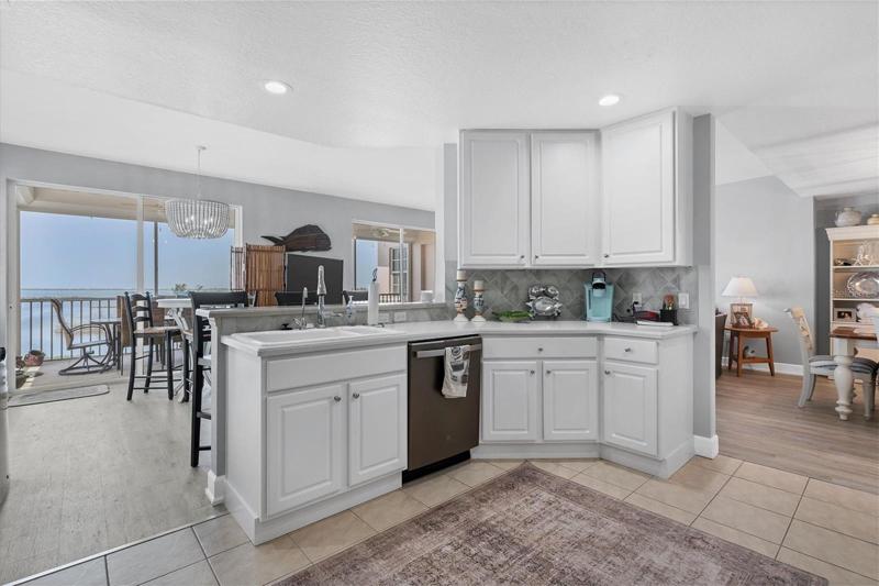 Kitchen Island!