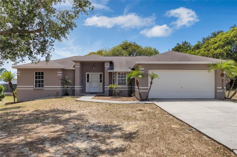 Spacious 3 Bedroom/ 2 Bath Home