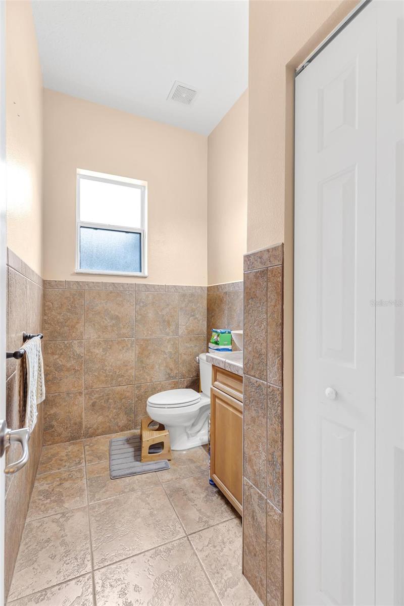 1/2 Guest Bath