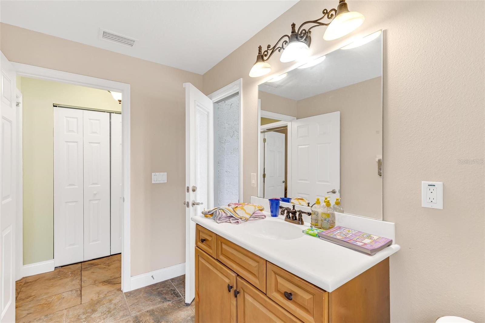 Bathroom 4 / Pool Bath