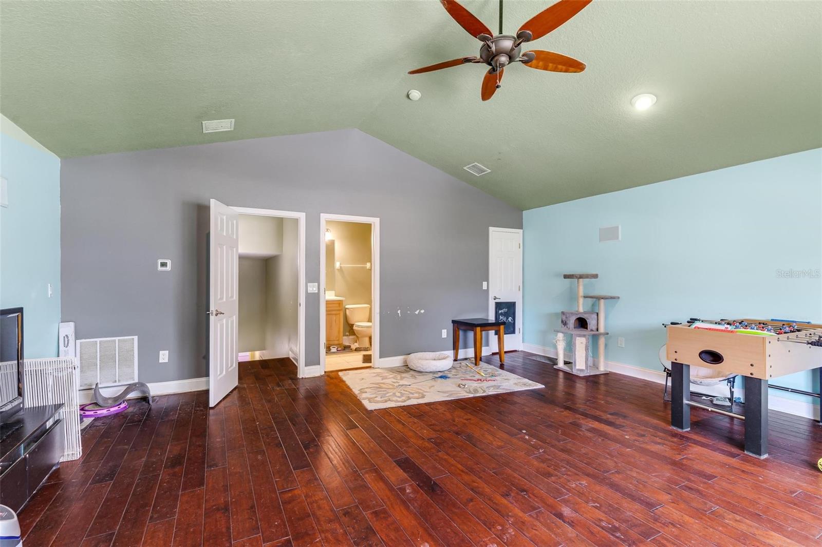 Upstairs Bonus / Flex / Bedroom 6