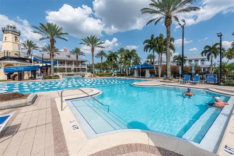 MiraBay Community Pool
