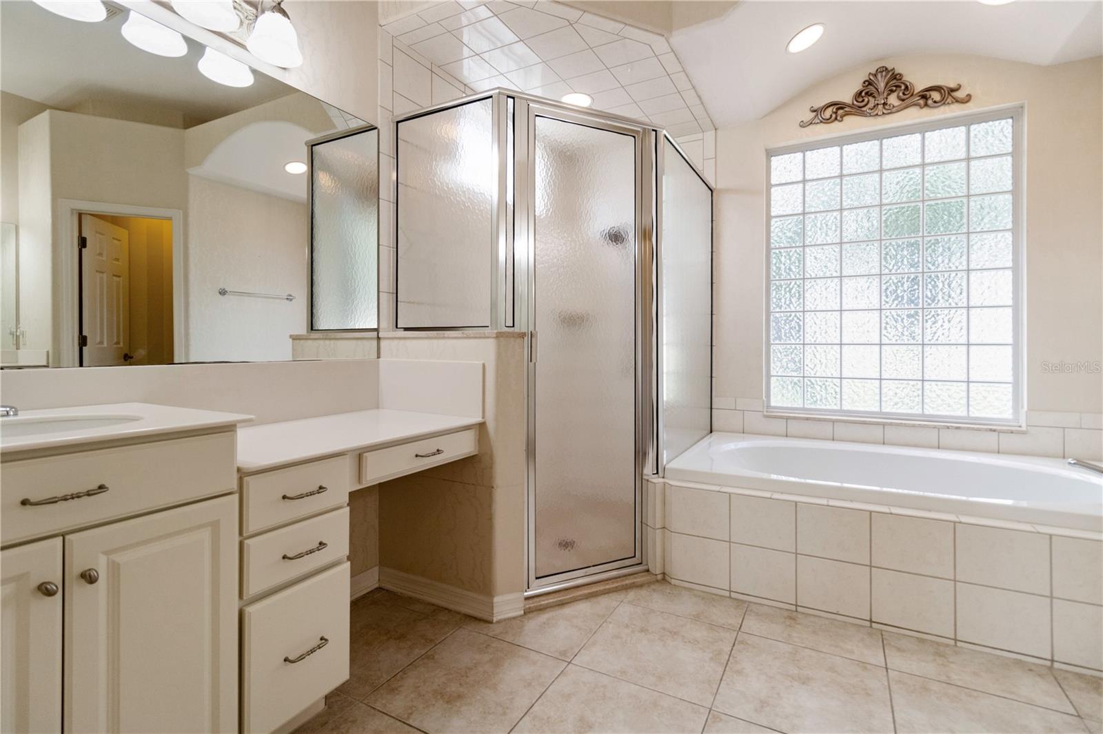 Vanity 1 in Master Bath