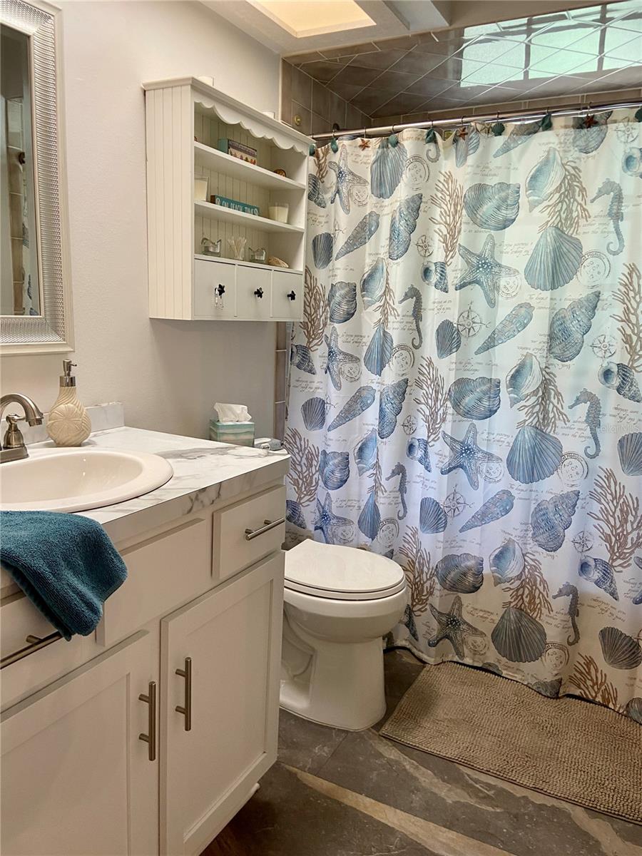 2nd Bathroom