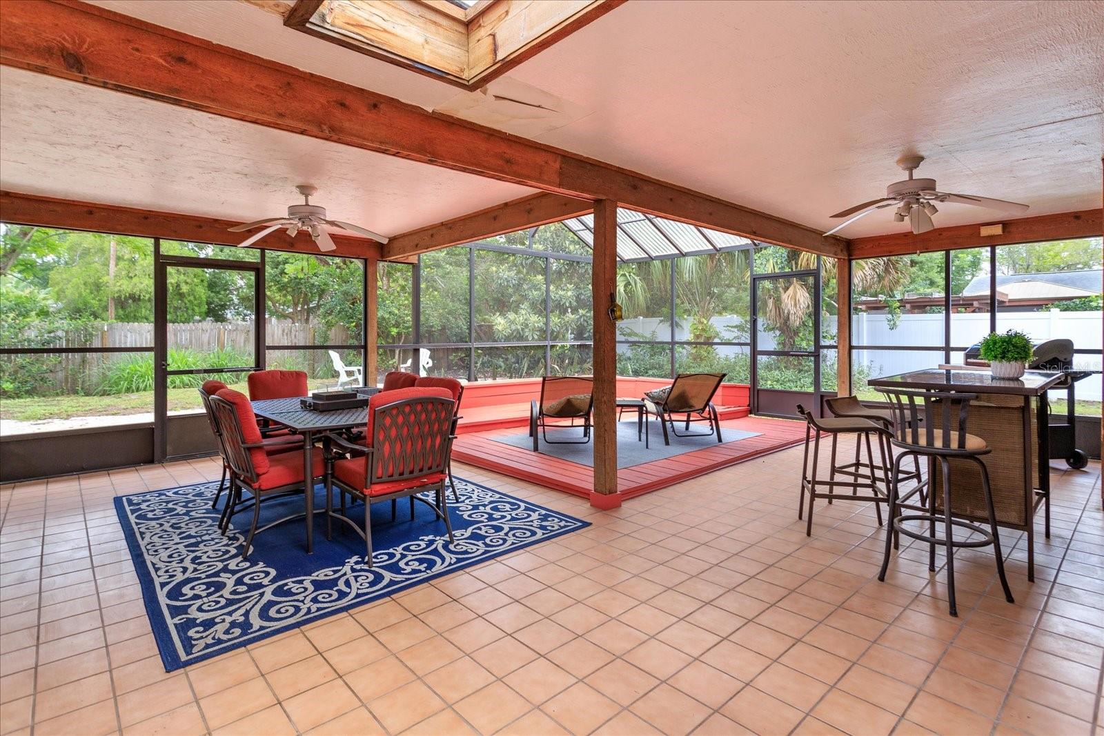 22 x 20 rear screened-in patio