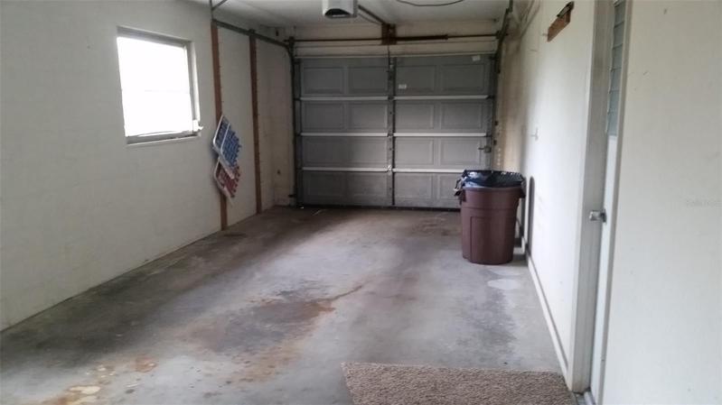 One car garage