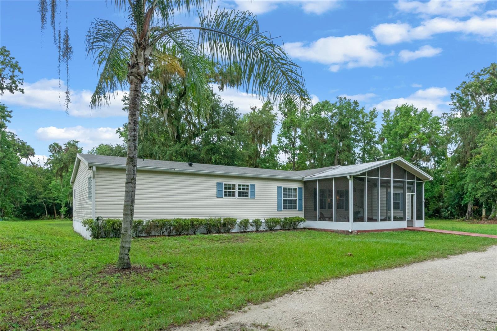 Peaceful setting in Lake Harney Estates.