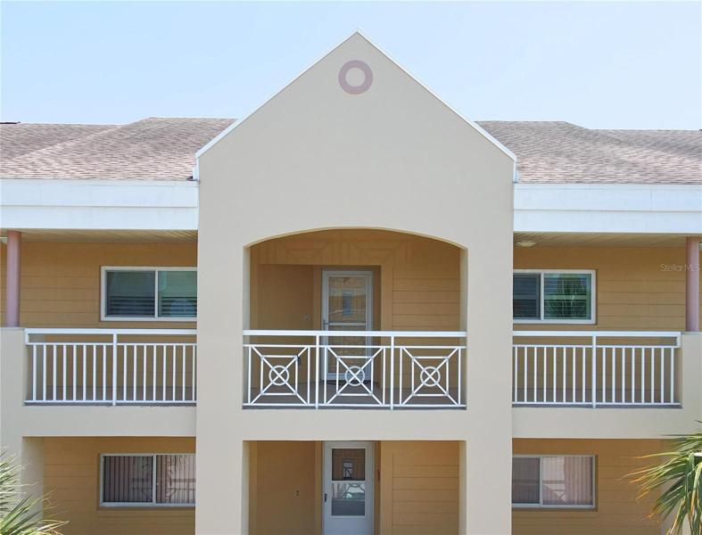 This beautiful 2BR/2BA condo is conveniently located on the 3rd floor, only a few steps away from an elevator.