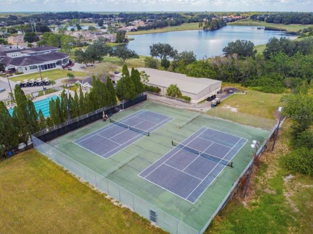 Community tennis court
