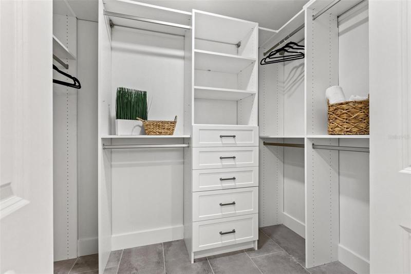 Walk in closet