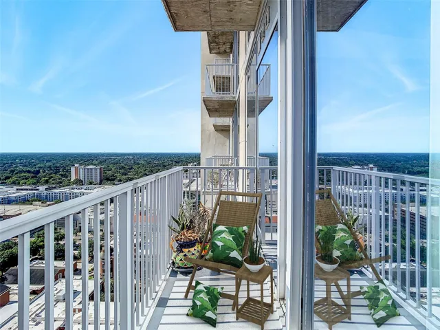 balcony virtually staged