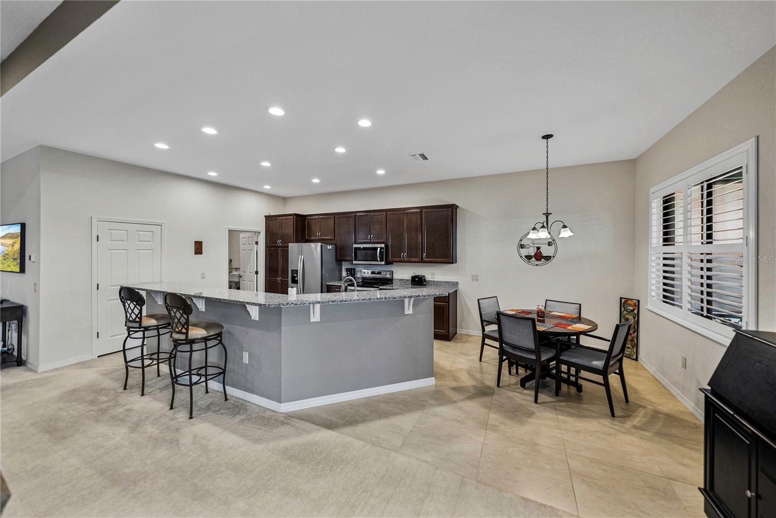 Living room &amp; kitchen