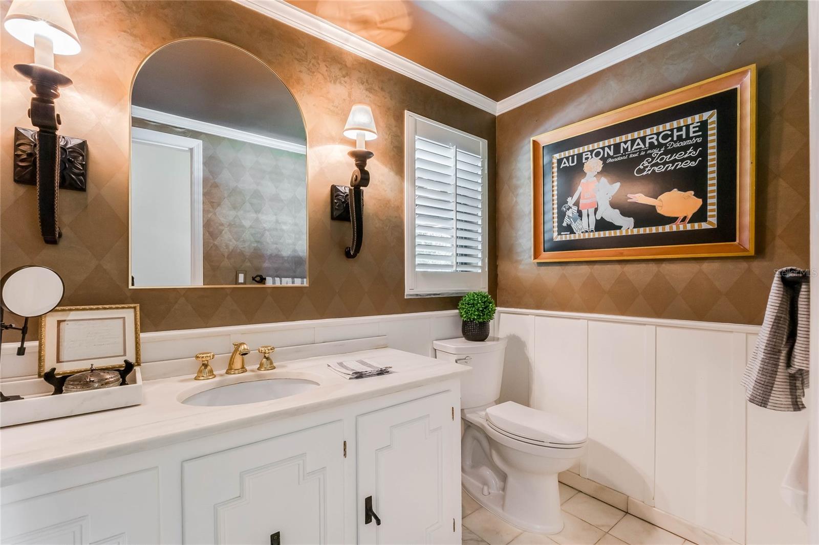 Powder room