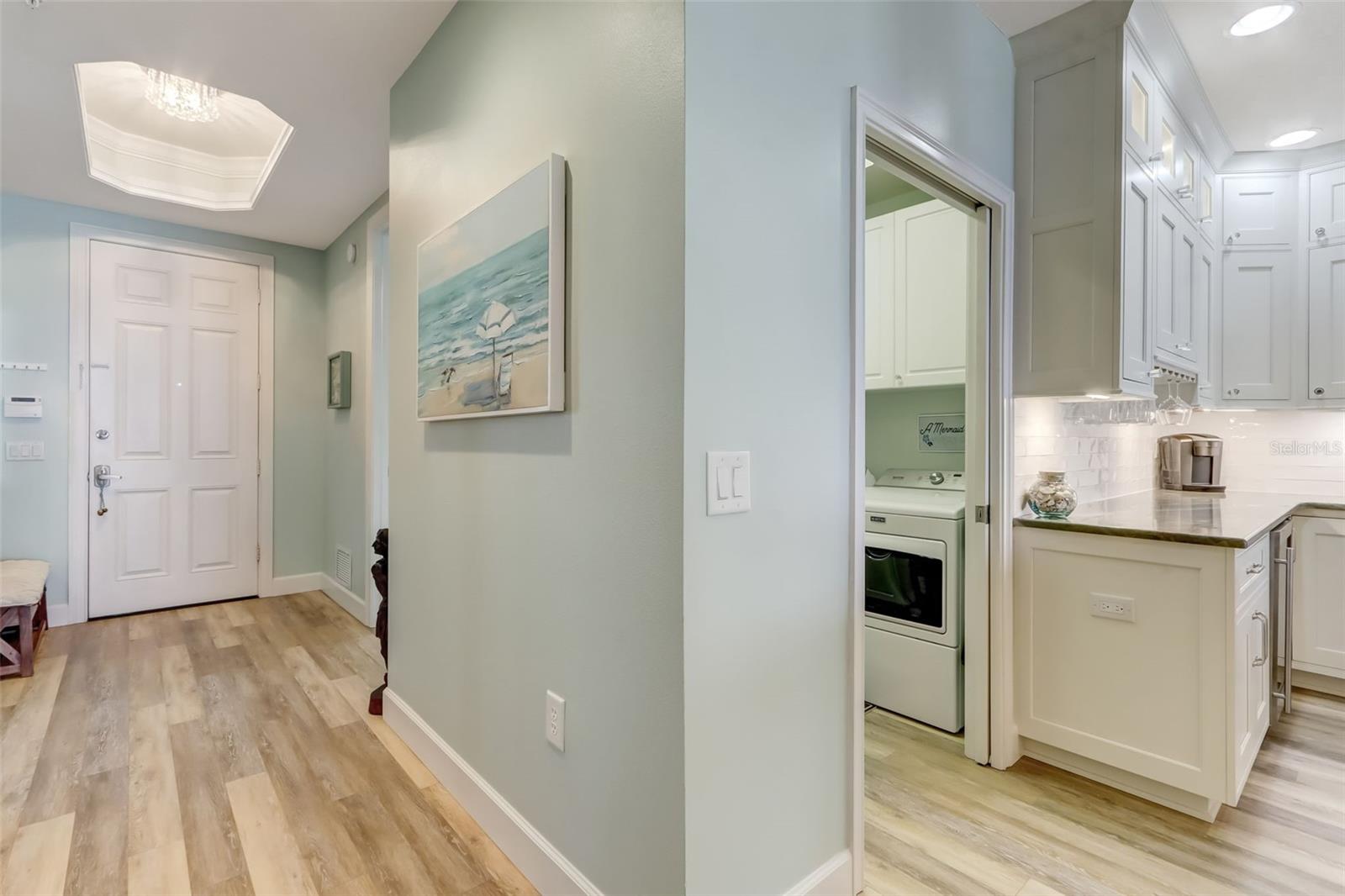 Water proof vinyl plank floors