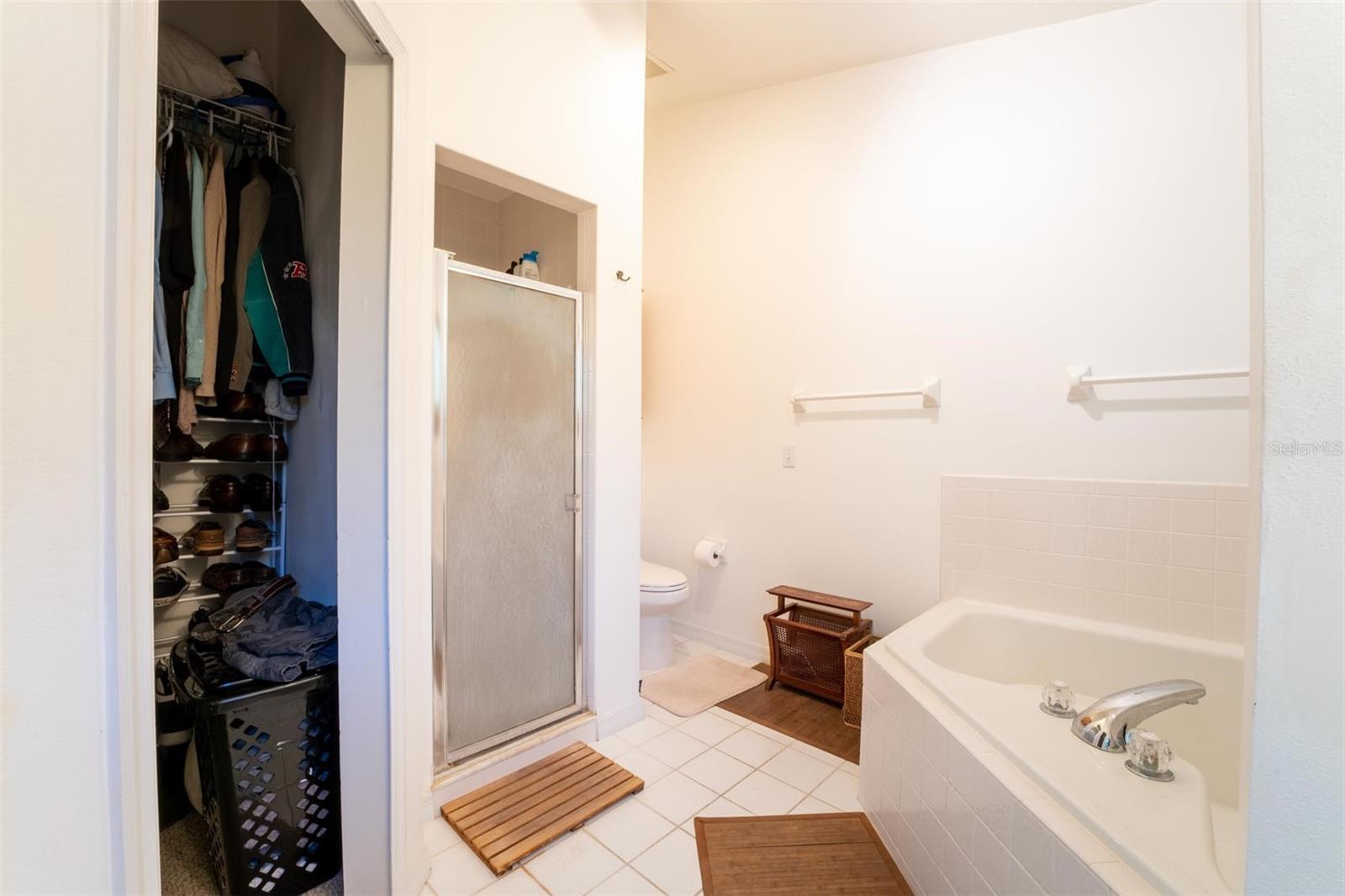 Walk-in Closet