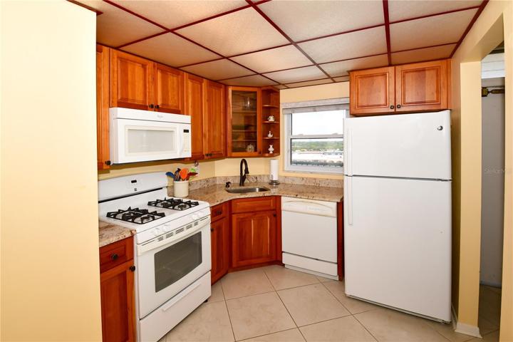 Cabinets to ceiling