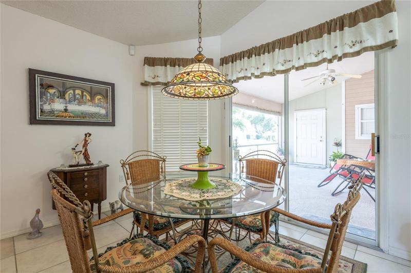Dining room.