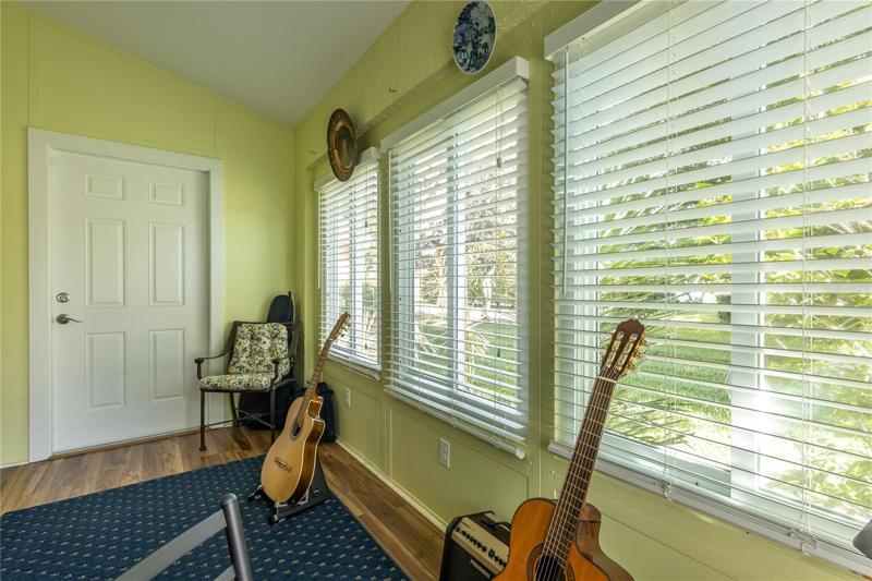 Bonus/sunroom.