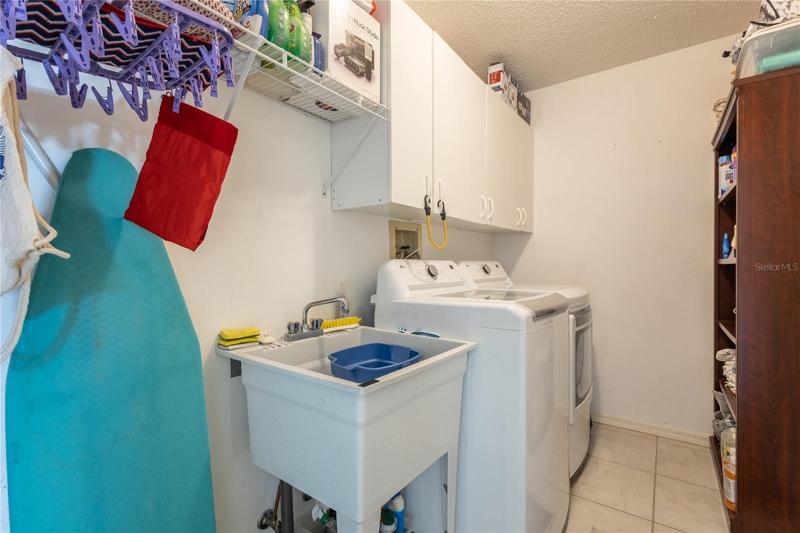 Laundry room w/sink.