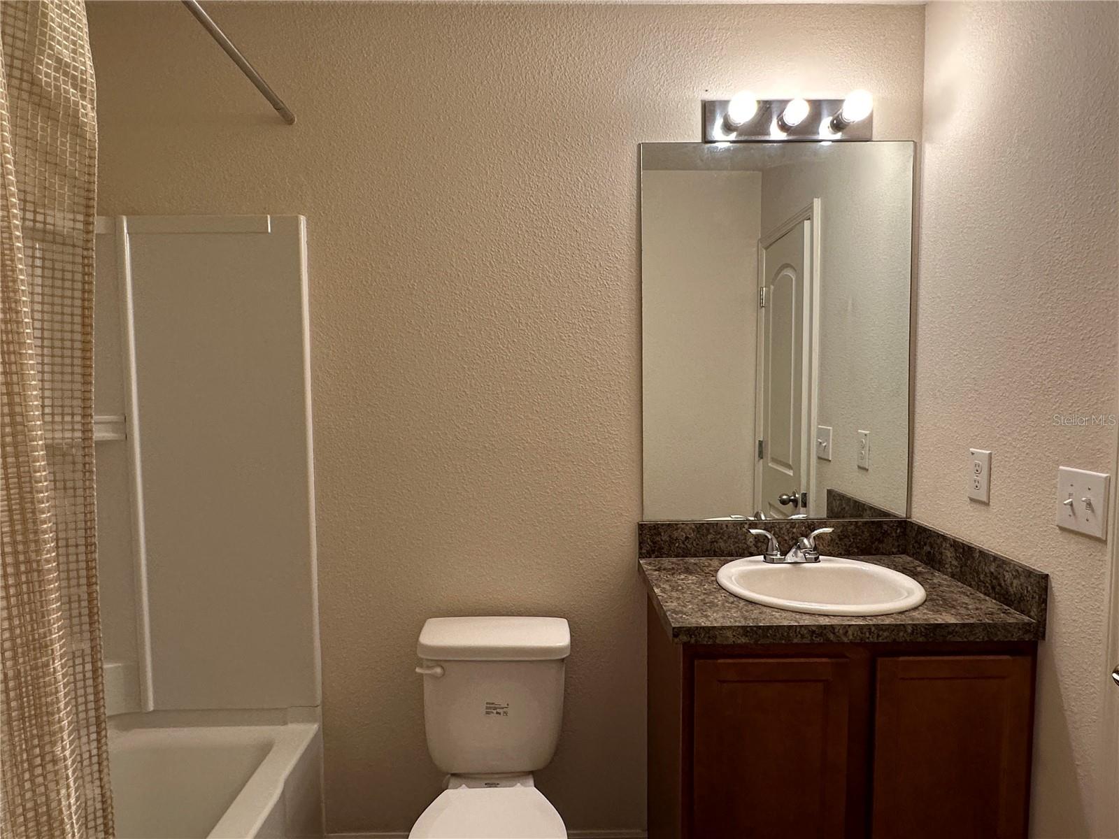 Bed 1 bath