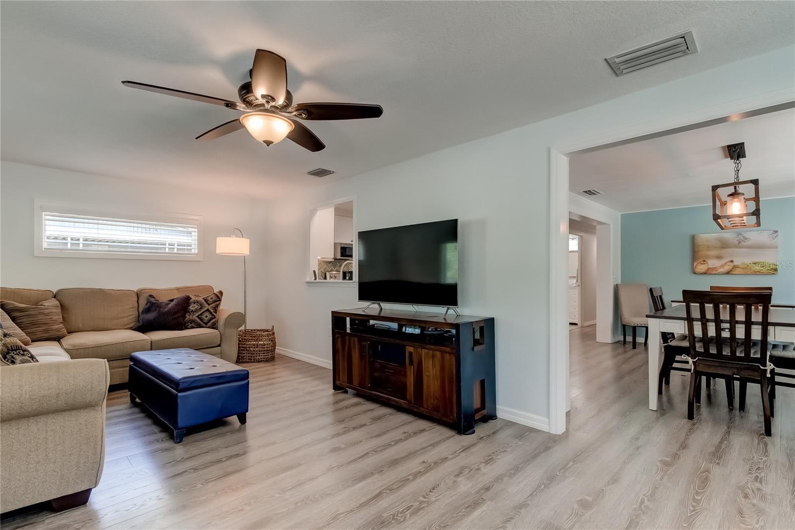 Open Concept Feel.. the Main Living Areas All Flow Together Quite Well..