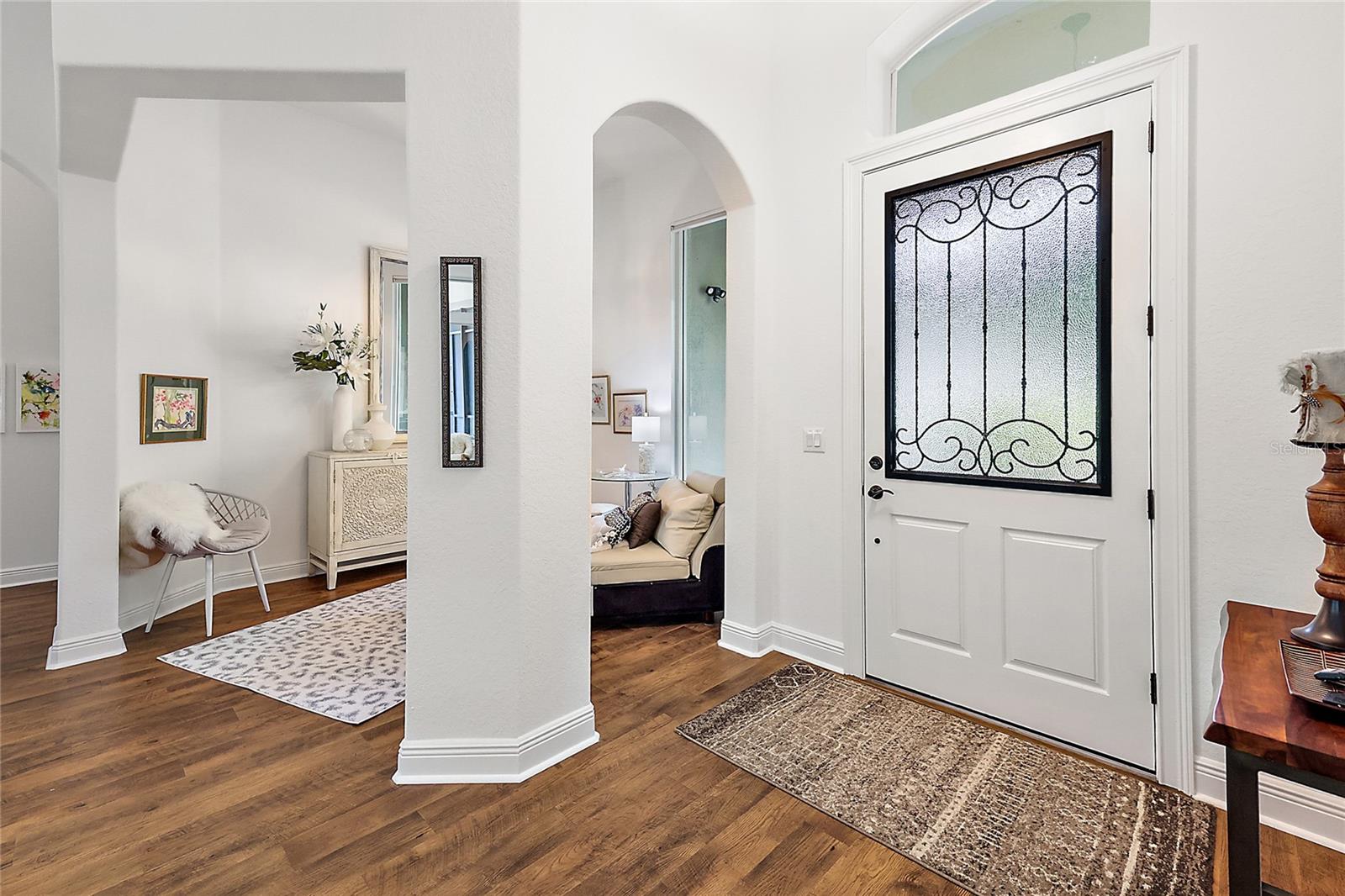 Foyer leading to Bonus Room