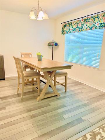 Flex / Dining room