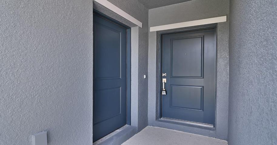 Private entrance to Extra Suite Plus