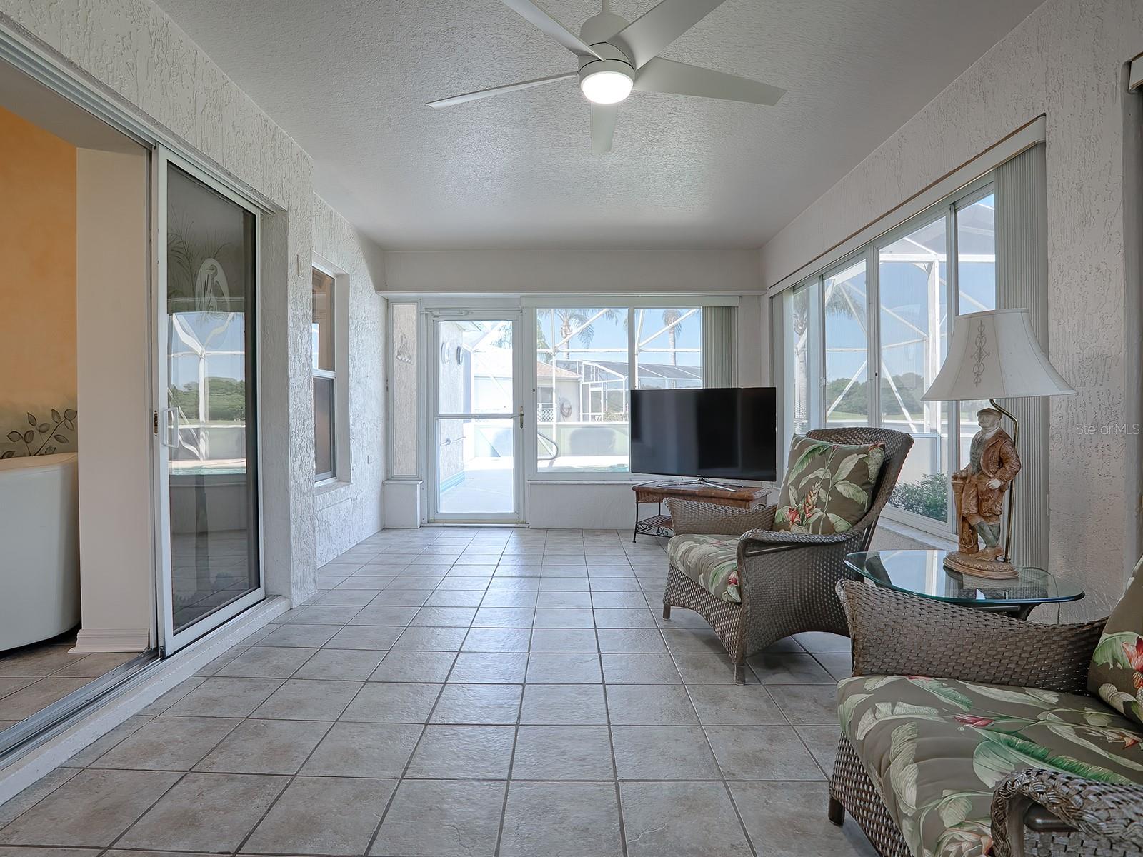 Lanai leading to pool area
