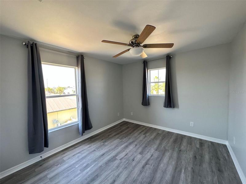 Guest bedroom 1