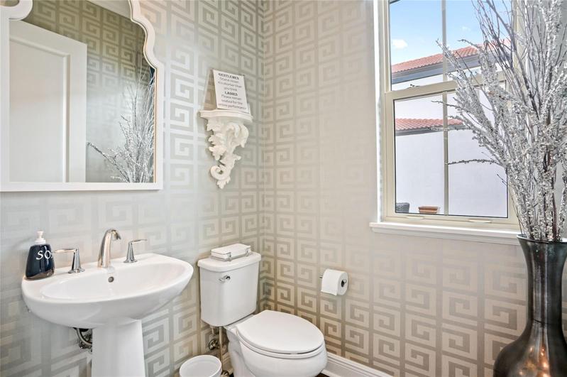 Powder bath