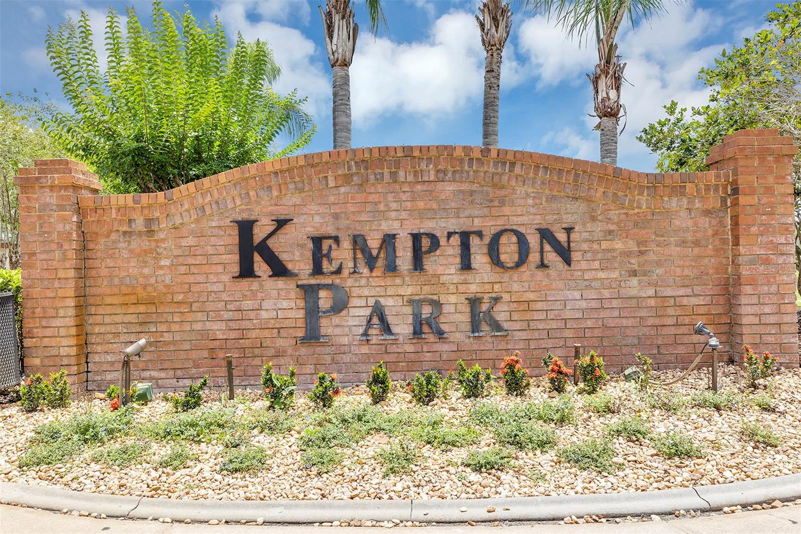 Front entrance. Welcome to Kempton Park in SouthChase.
