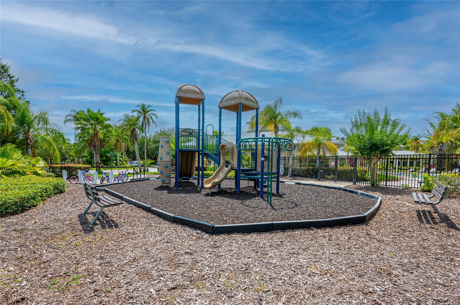 Tot lot / playground