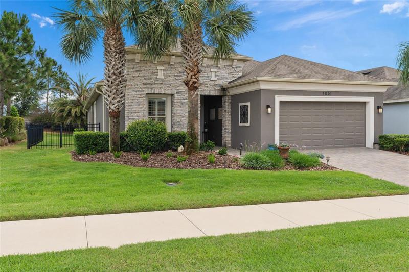 Front View. Great Curb Appeal.