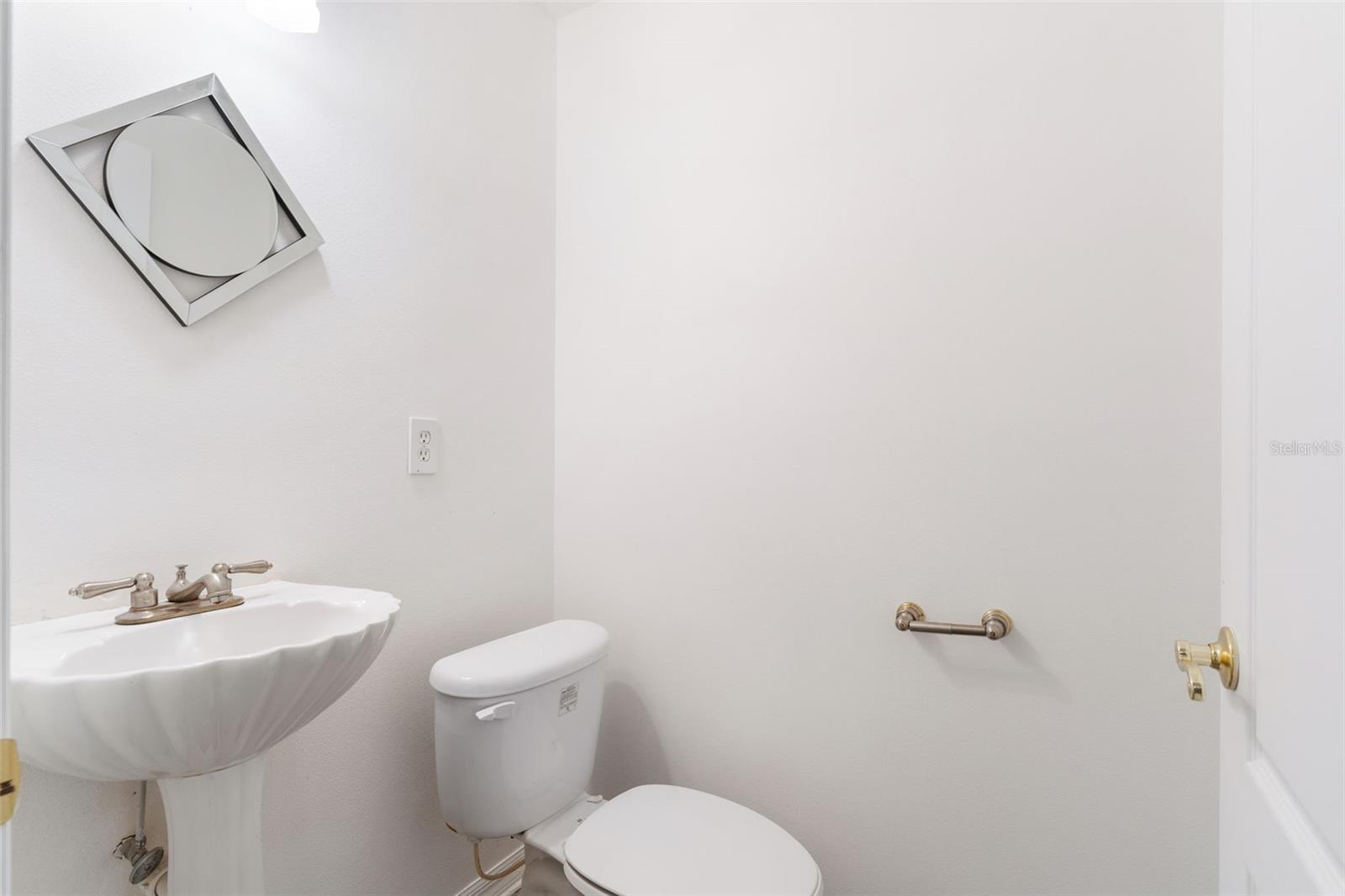 Guest half bath