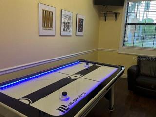 Air Hockey Table