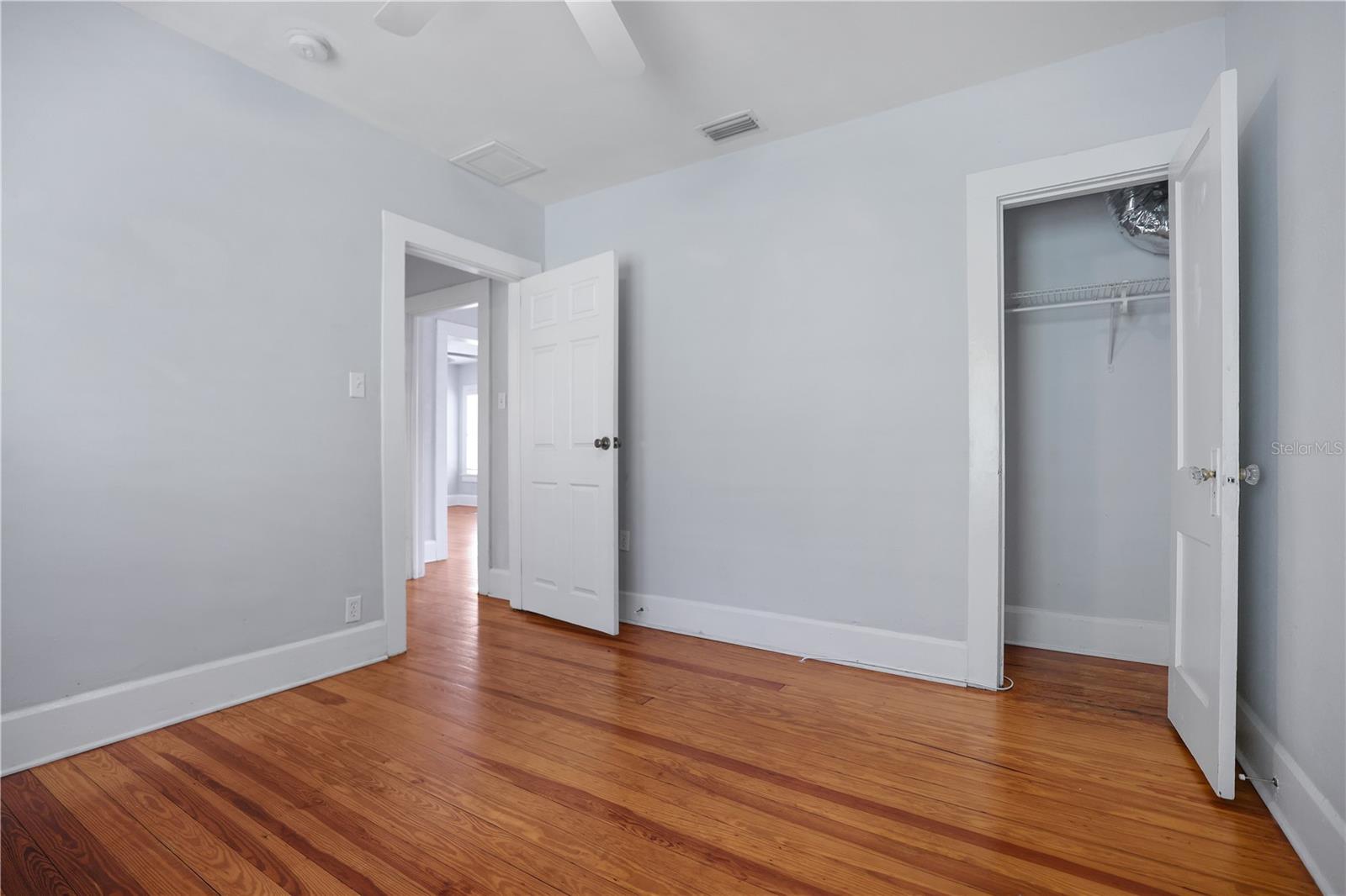 2nd Bedroom - Split Plan