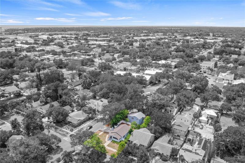Kenwood Neighborhood