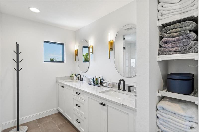 Primary suite bath