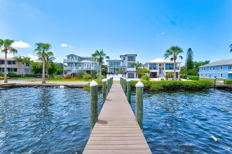 80' composite dock.