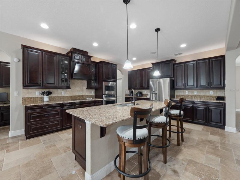 Stainless Steel Appliances & Electric Cooktop