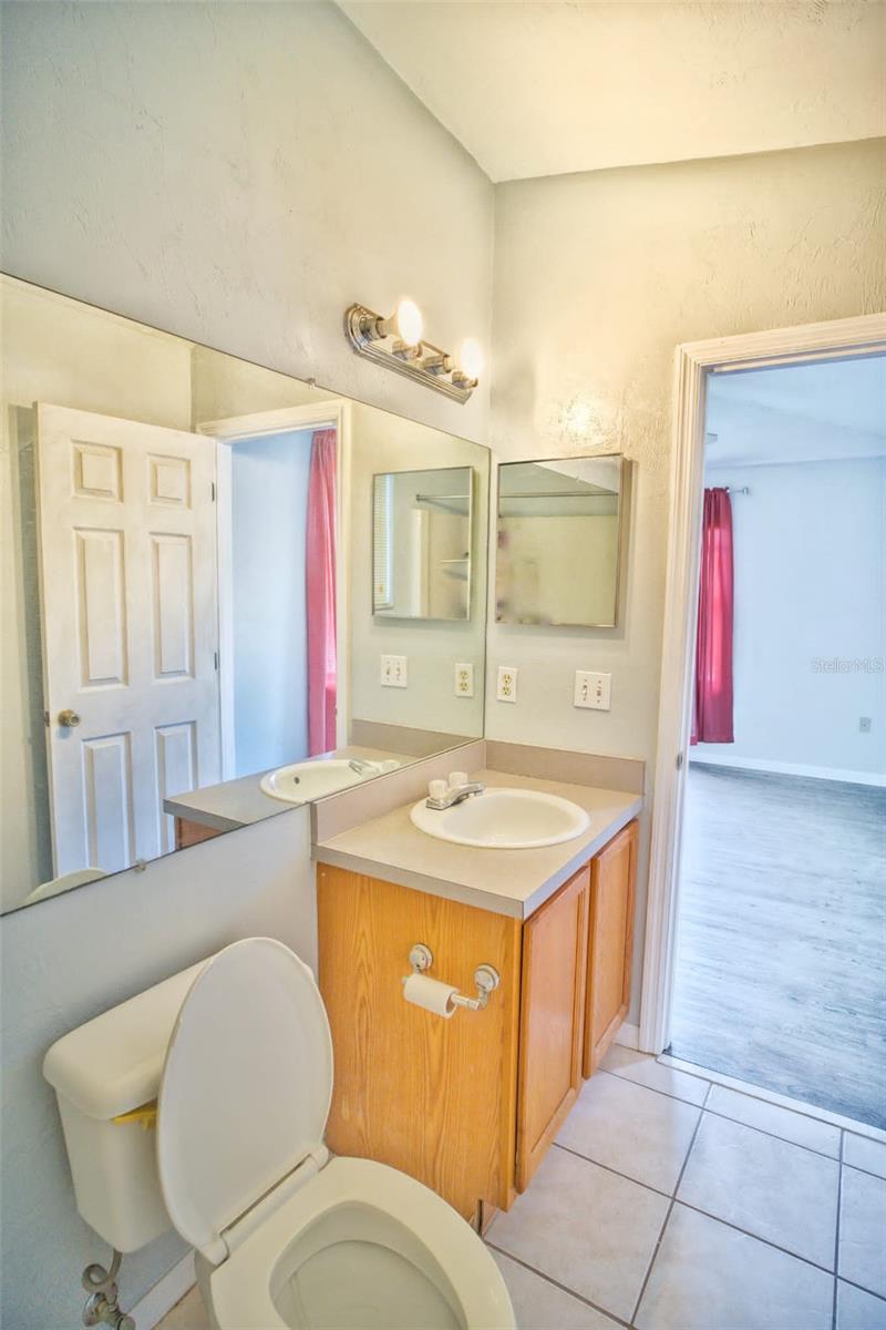 Spacious 2nd master bathroom