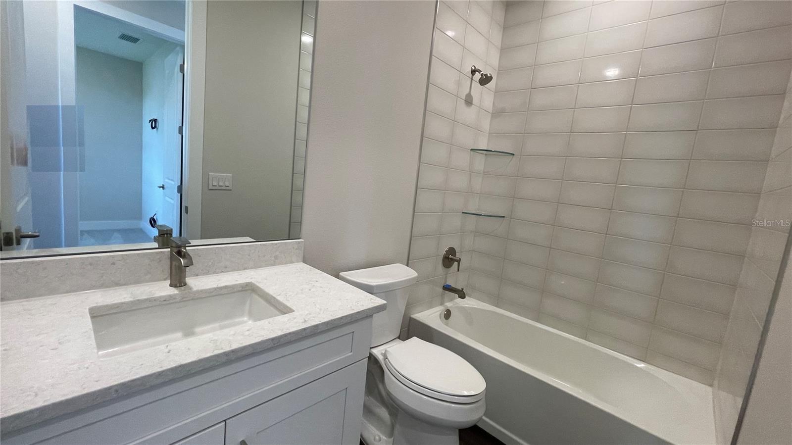 Barthroom 2