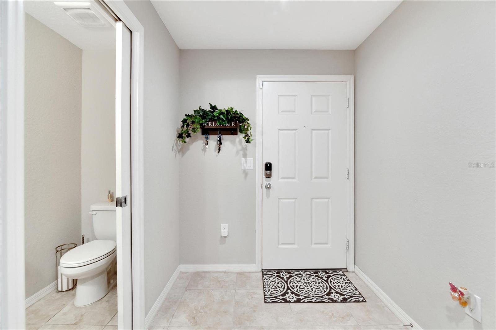 Entry foyer/Front Door