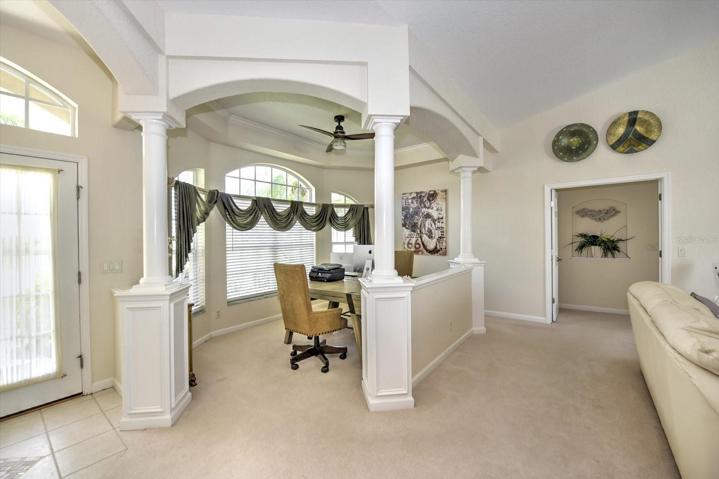 Flex space - dining or office